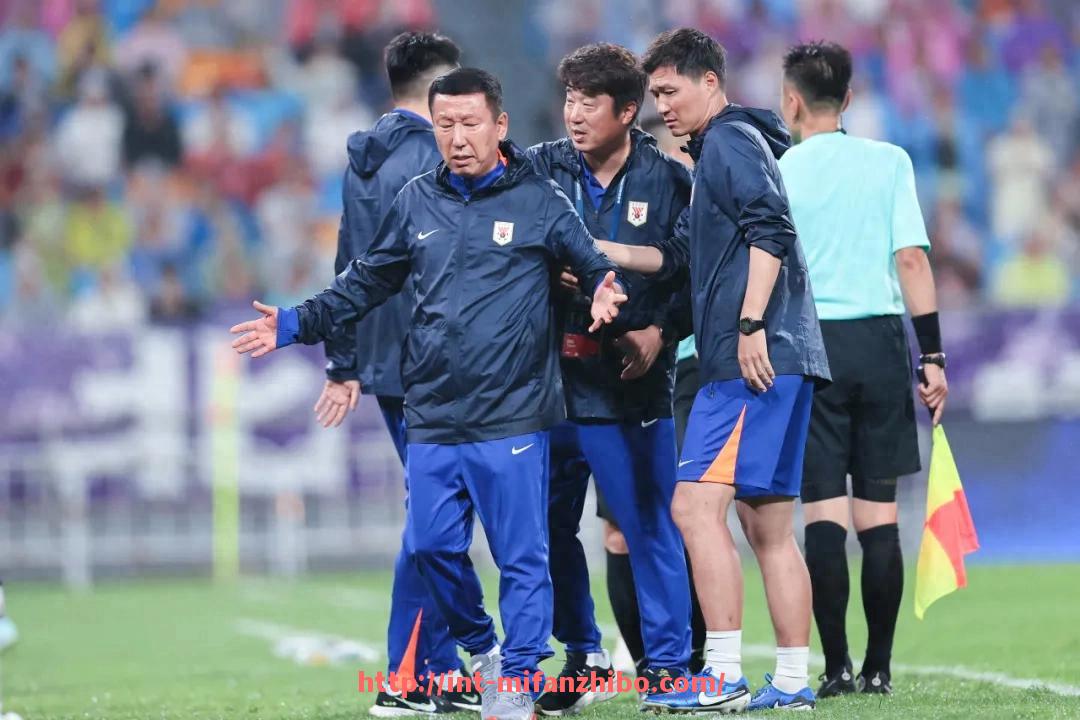 秘饭直播-西甲与意甲联赛中球队整体实力比较，哪个更胜一筹？（西甲vs意甲）